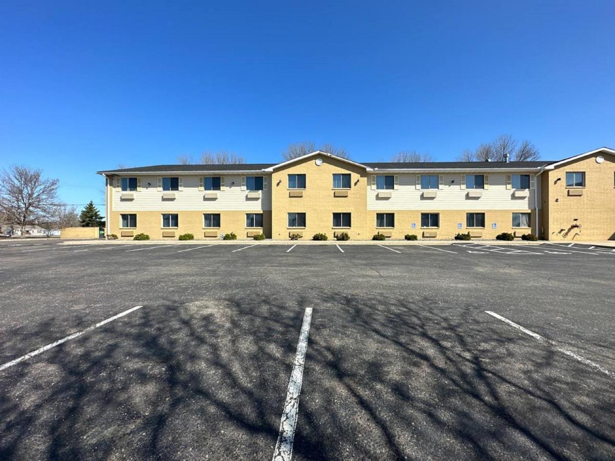 Blaine Town Inn & Suites Exterior photo